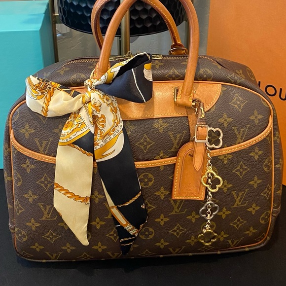 Louis Vuitton Deauville in great condition. Similar to Alma. - Picture 6 of 16